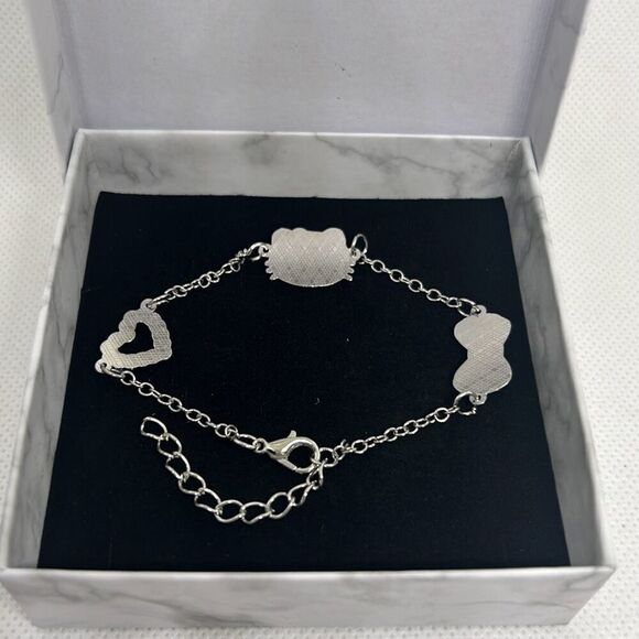 Hello Kitty Girls Women’s Bracelet - Picture 2 of 2